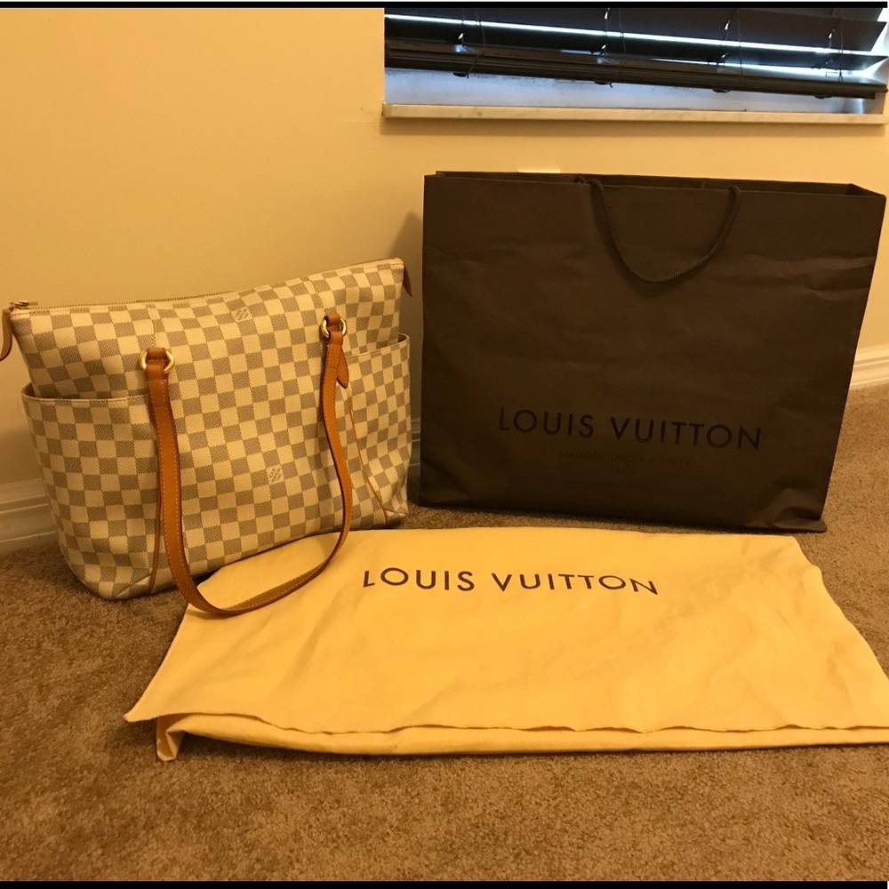 Louis Vuitton Damier Azur Totally MM